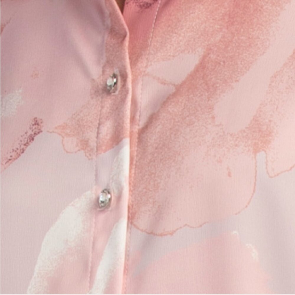 MUSE Flutter Cuff Blouse - Picture 4 of 5